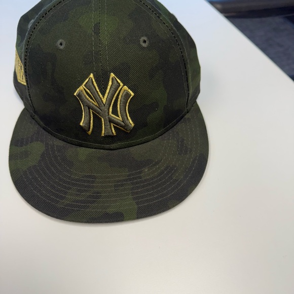 New Era Red and Black ATL Cap - Picture 14 of 15